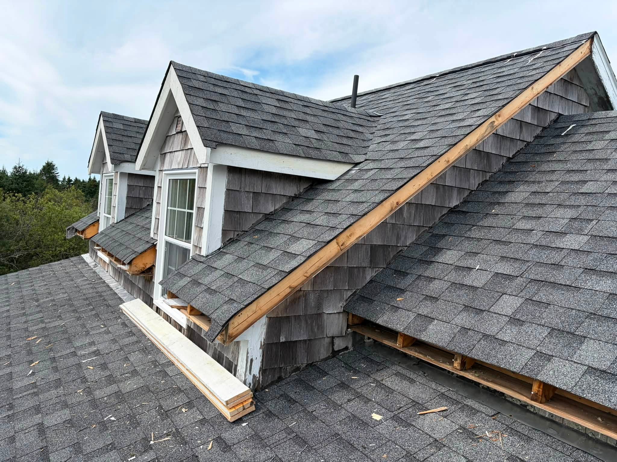 Fascia restoration on a shingled home